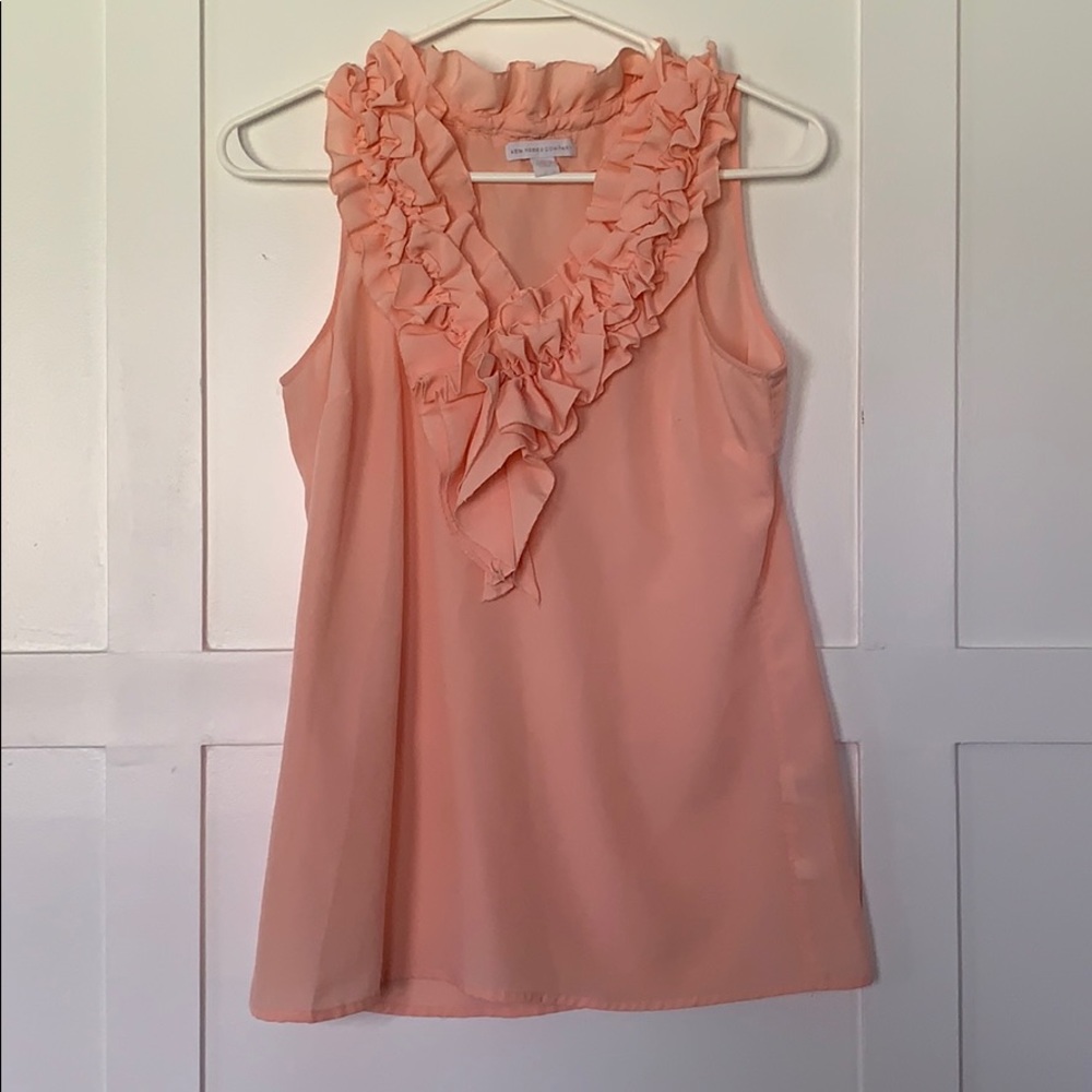 New York and Co. peach ruffled sleeveless top - XS